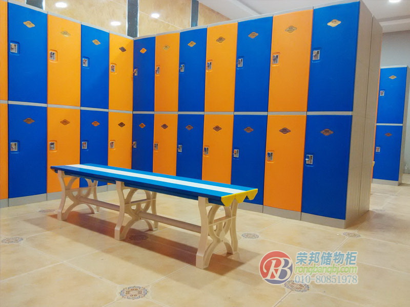 北京荣邦桑拿洗浴更衣柜解决方案：二层蓝色塑料更衣柜+感应锁