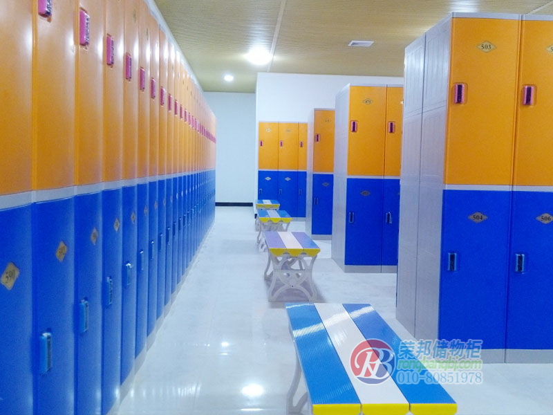 北京荣邦浴室澡堂更衣柜解决方案：二层蓝色塑料更衣柜+感应锁